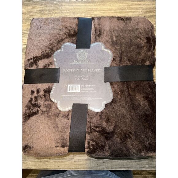 Park Lane Luxury Velvet Blanket. Brown In Color 90x90 in. Full/ Queen. New. - Picture 3 of 5